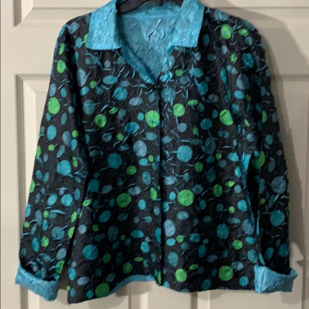 Reversible long sleeve top